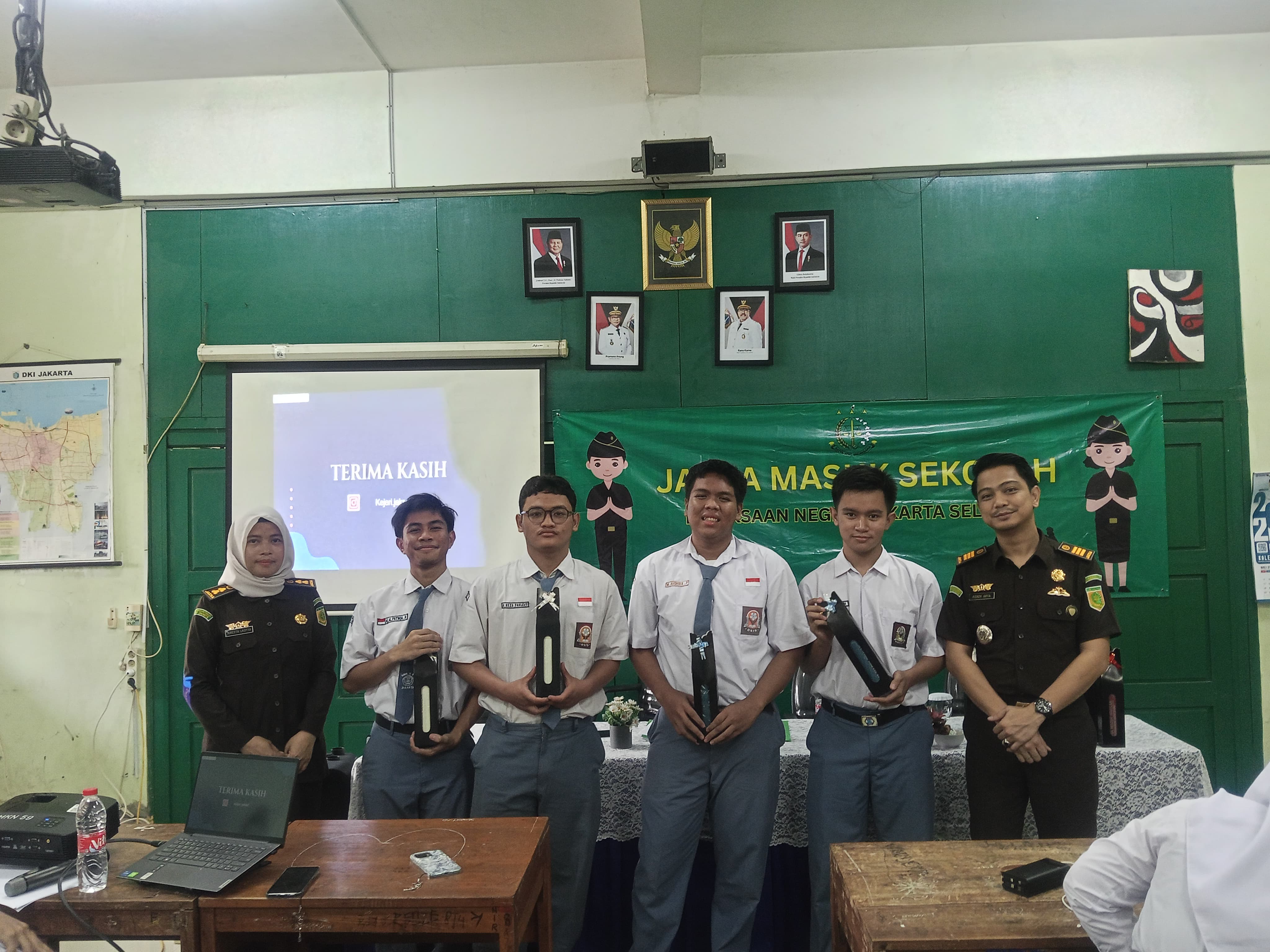 Gedung Sekolah SMA NEGERI 4 SITUBONDO